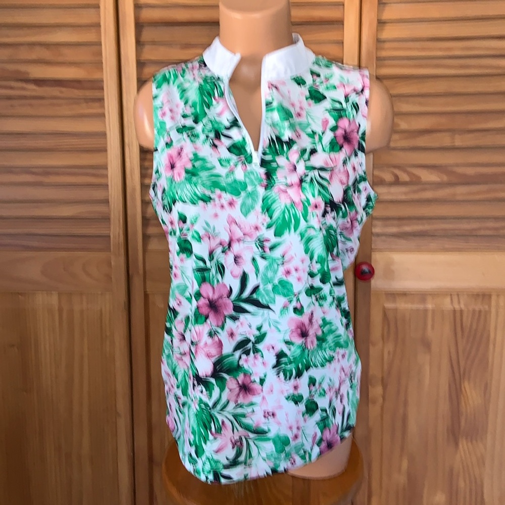 Tommy Bahama golf sleeveless zip top pink and green Hawaiian floral dry fabric